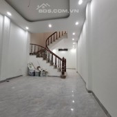 Bán nhà Mạc thị Bưởi, 3Tầng, 40m2, ngõ thông rộng, giá chỉ 6tỷ  (còn TL)